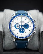 Omega Speedmaster Professional Silver Snoopy Award 310.32.42.50.02.001