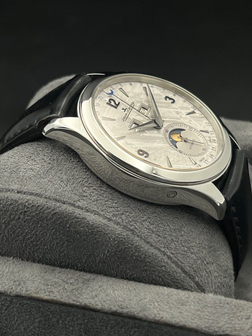 JLC Master Control Calendar White meteorite dial Q1558421