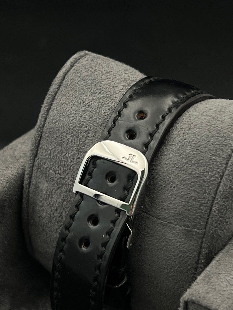 JLC Master Control Calendar White meteorite dial Q1558421