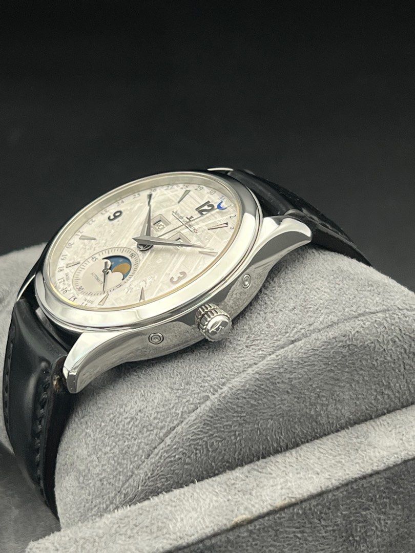 JLC Master Control Calendar White meteorite dial Q1558421