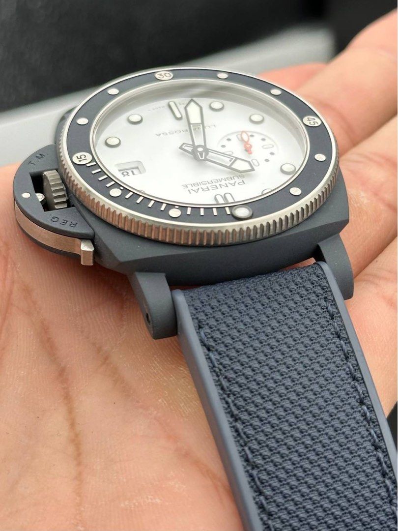 Panerai PAM01543 Submersible QuarantaQuattro Luna Rossa Ti-Ceramitech 2024 FULL SET Unworn Pam 1543