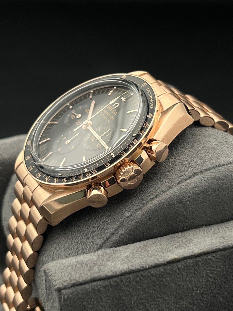 Omega Speedmaster Professional 42mm Sedna Rose Gold Black Dial on Bracelet